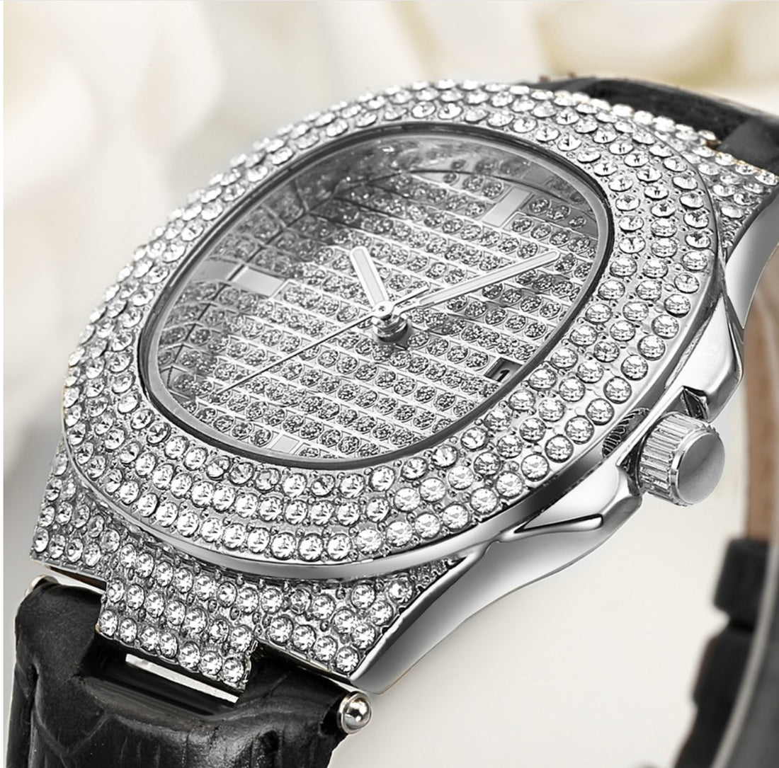 Luxury Quartz Diamond Watch – Elegant Women's Belt Strap Timepiece