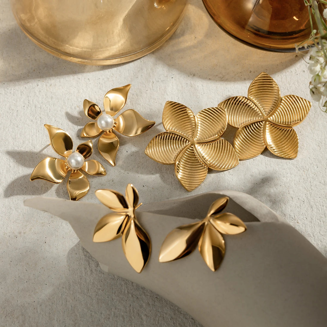 Light Luxury 18K Plated Golden Flower Leaf Earrings & Ring Set – Vintage Fashion Jewelry for Women